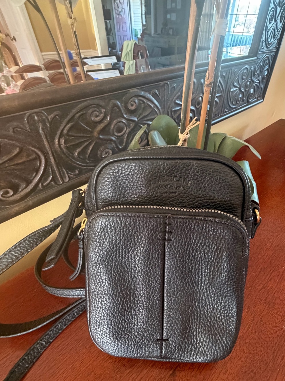 American Leather Co. Cleveland Mini Crossbody Bag - Picture 2 of 9